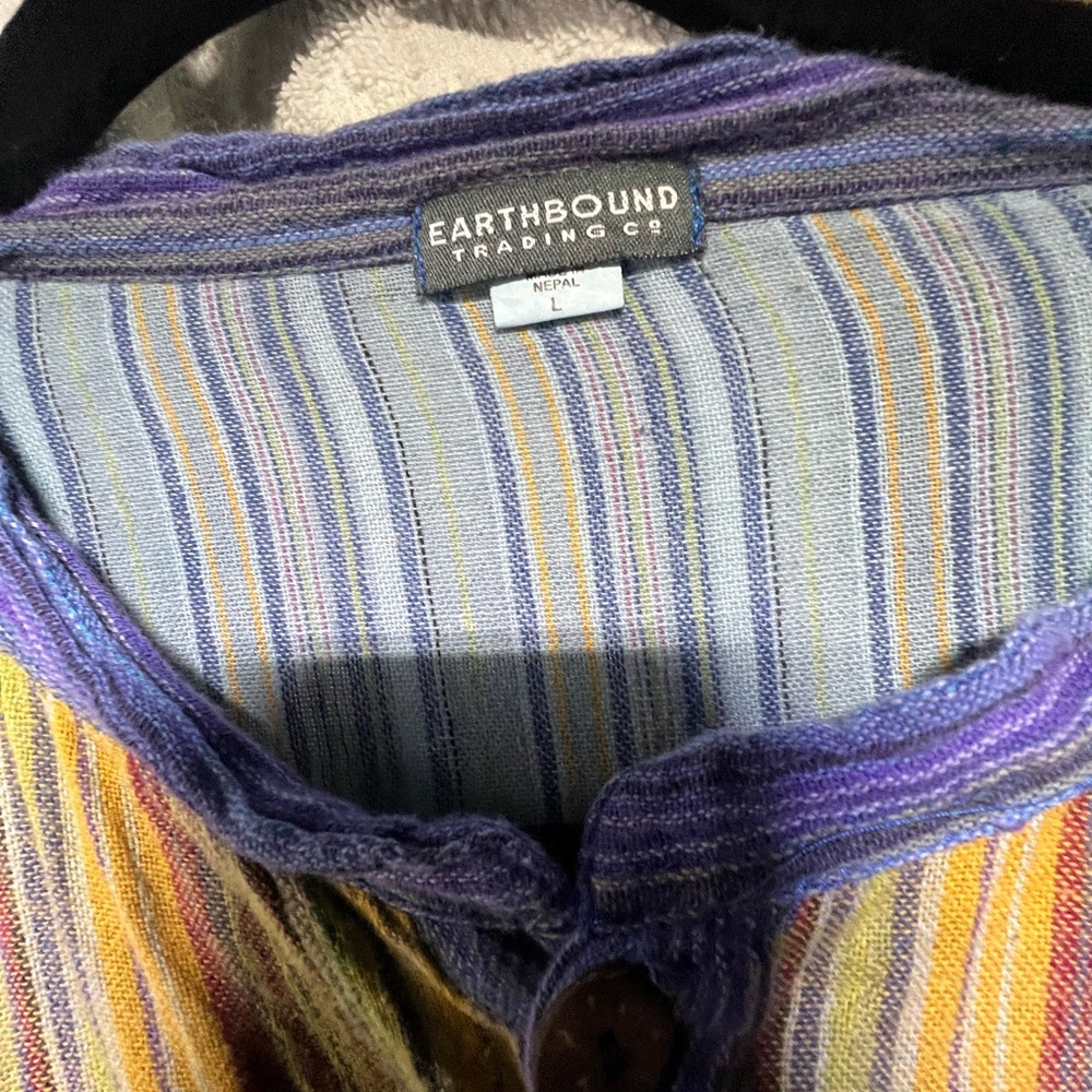 Long sleeve earth bound shirt - Picture 3 of 3